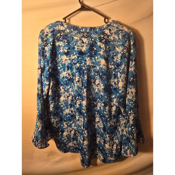 Style & Co Stunning Blue Floral Romantic Blouse Shirt Top Vneck Womens Plus 1X - Picture 3 of 3